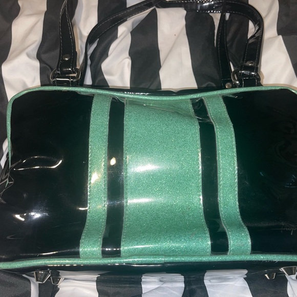 Trophy Queen GTO Black and Mint Green Shoulder Bag - Picture 2 of 6